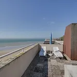 Duplex With Sea View And Roof Terrace トルヴィル＝シュル＝メール