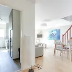 Duplex With Sea View And Roof Terrace トルヴィル＝シュル＝メール