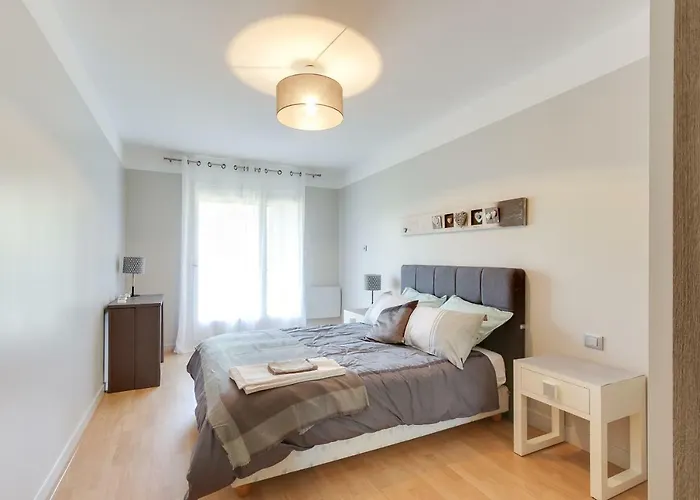 Duplex With Sea View And Roof Terrace דירה *